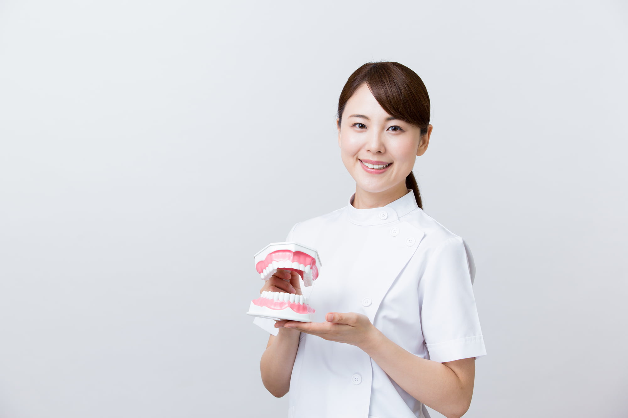 歯周病の原因を徹底解説する歯科衛生士