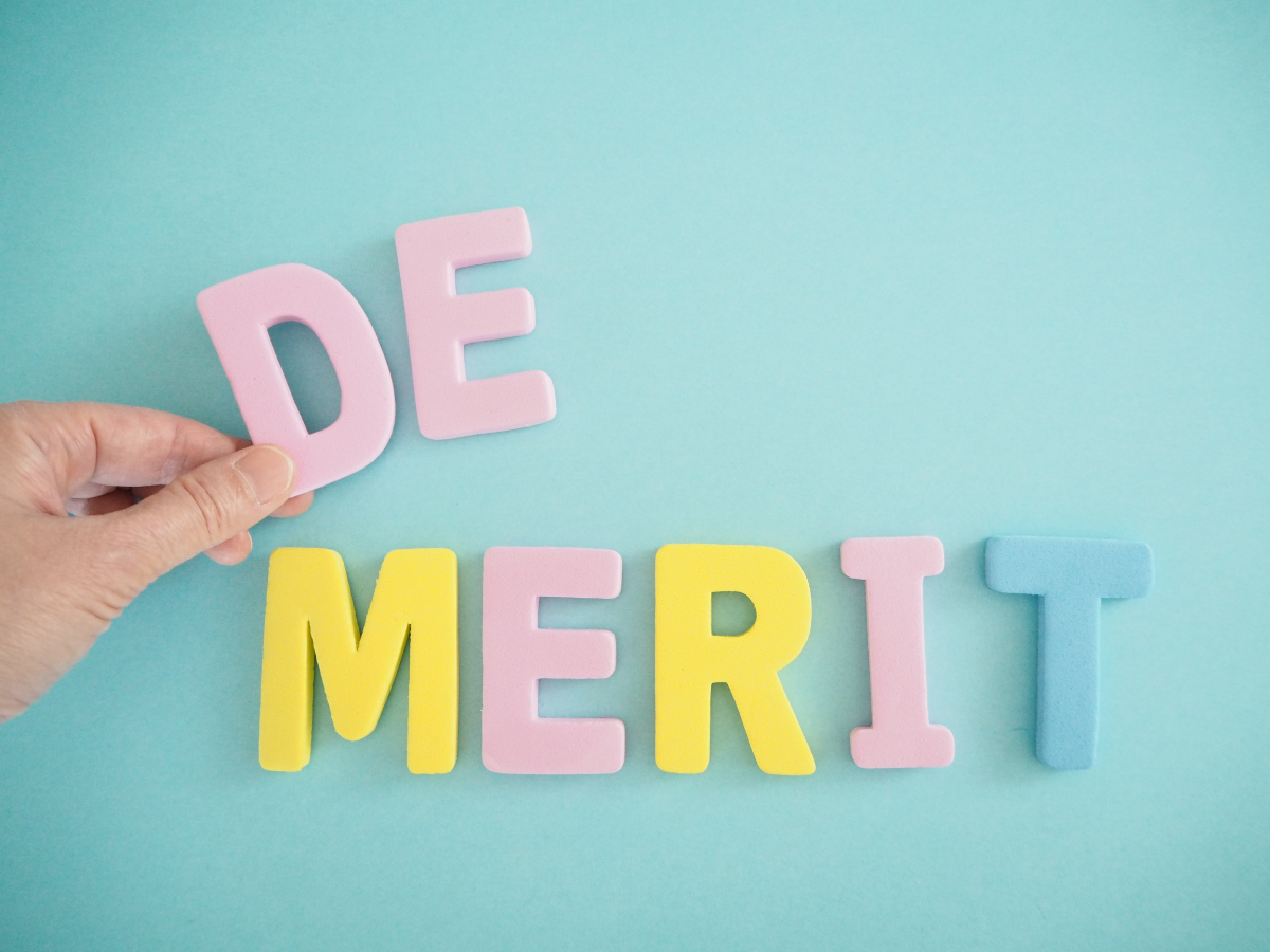 すきっ歯の治療にマウスピース矯正を選択するデメリット